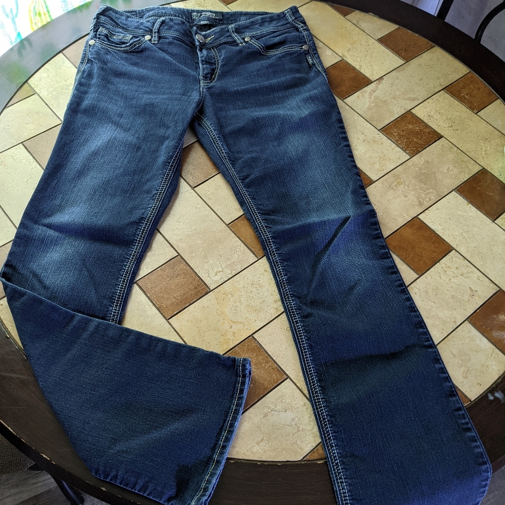 COPY - Silver jeans Co suki mid slim boot 32/33